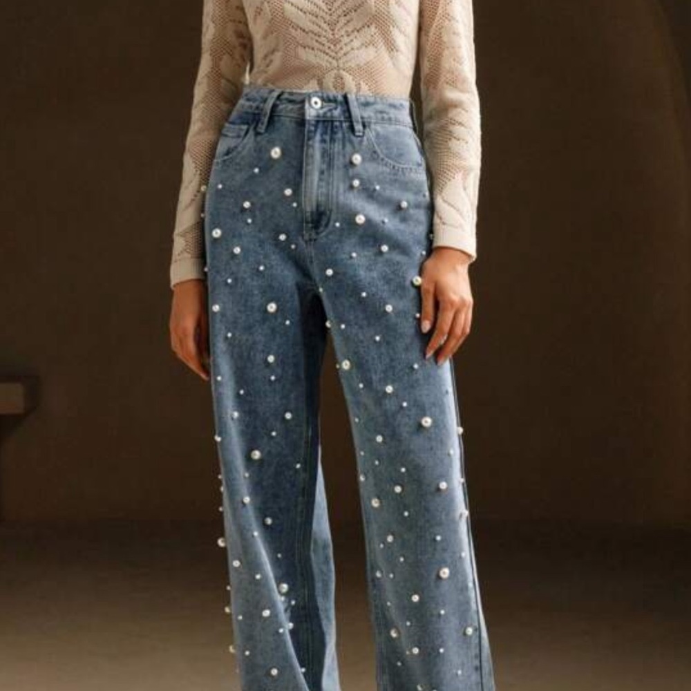 Elegant Pearl-Embellished Wide Leg Jeans